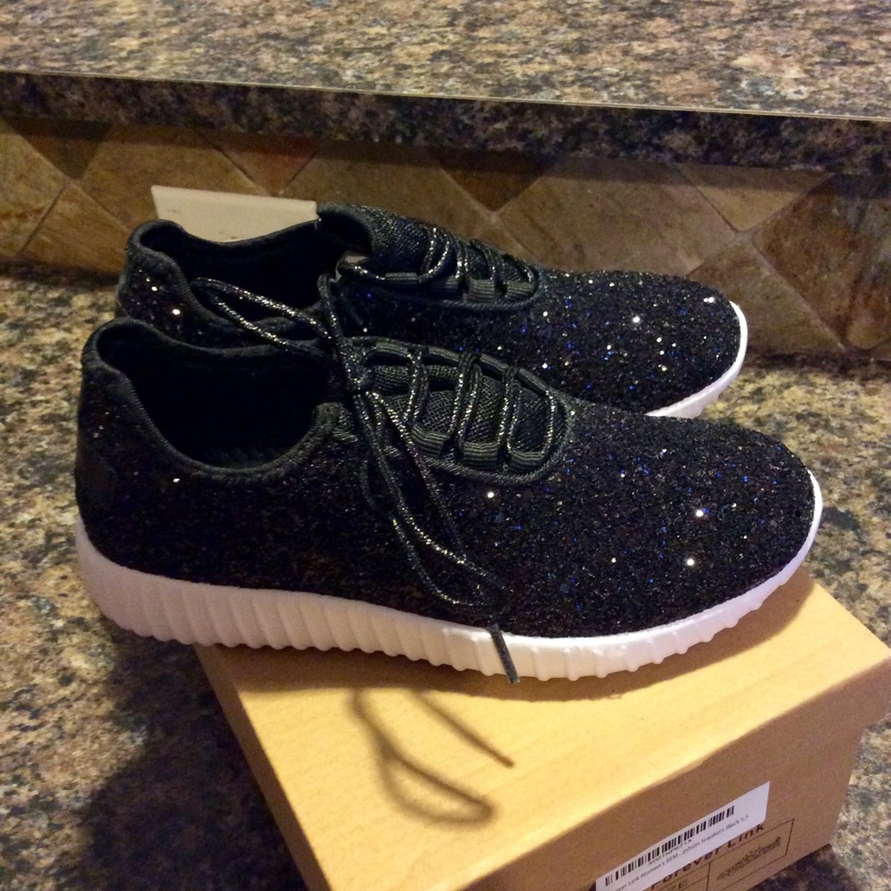 Black Sparkle Glitter Bomb Sneakers - size 5.5